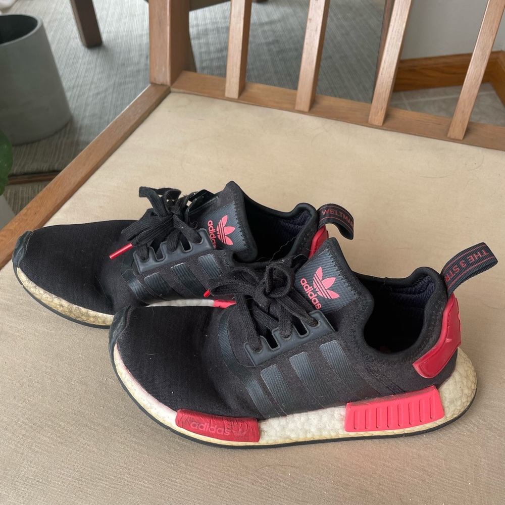 Adidas Tennis Shoes